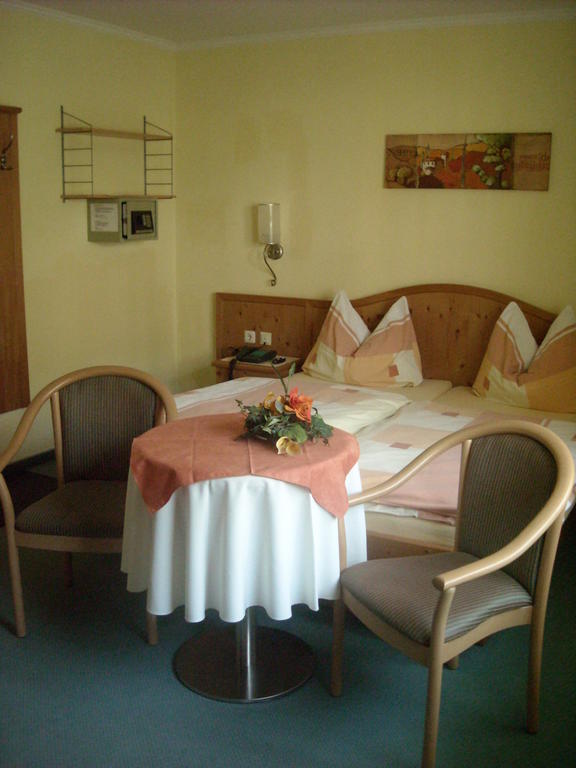 Laterndl-Wirt Hotel Санкт Файт им Понгау Стая снимка